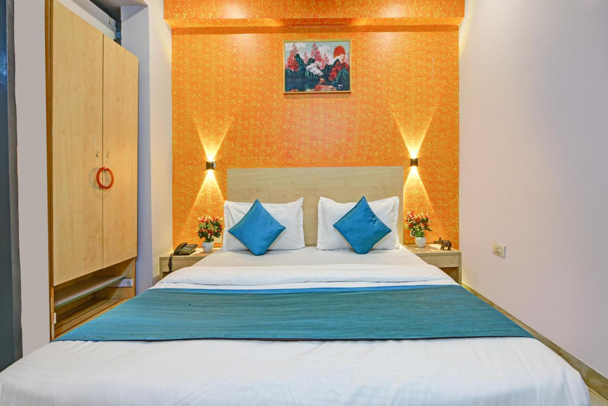 Royal Spark Inn1 - Medicity Gurugram, Near Medanta Hospital Gurgaon Dış mekan fotoğraf