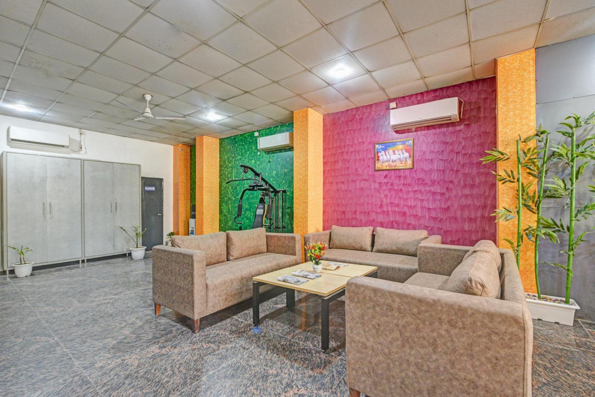 Royal Spark Inn1 - Medicity Gurugram, Near Medanta Hospital Gurgaon Dış mekan fotoğraf