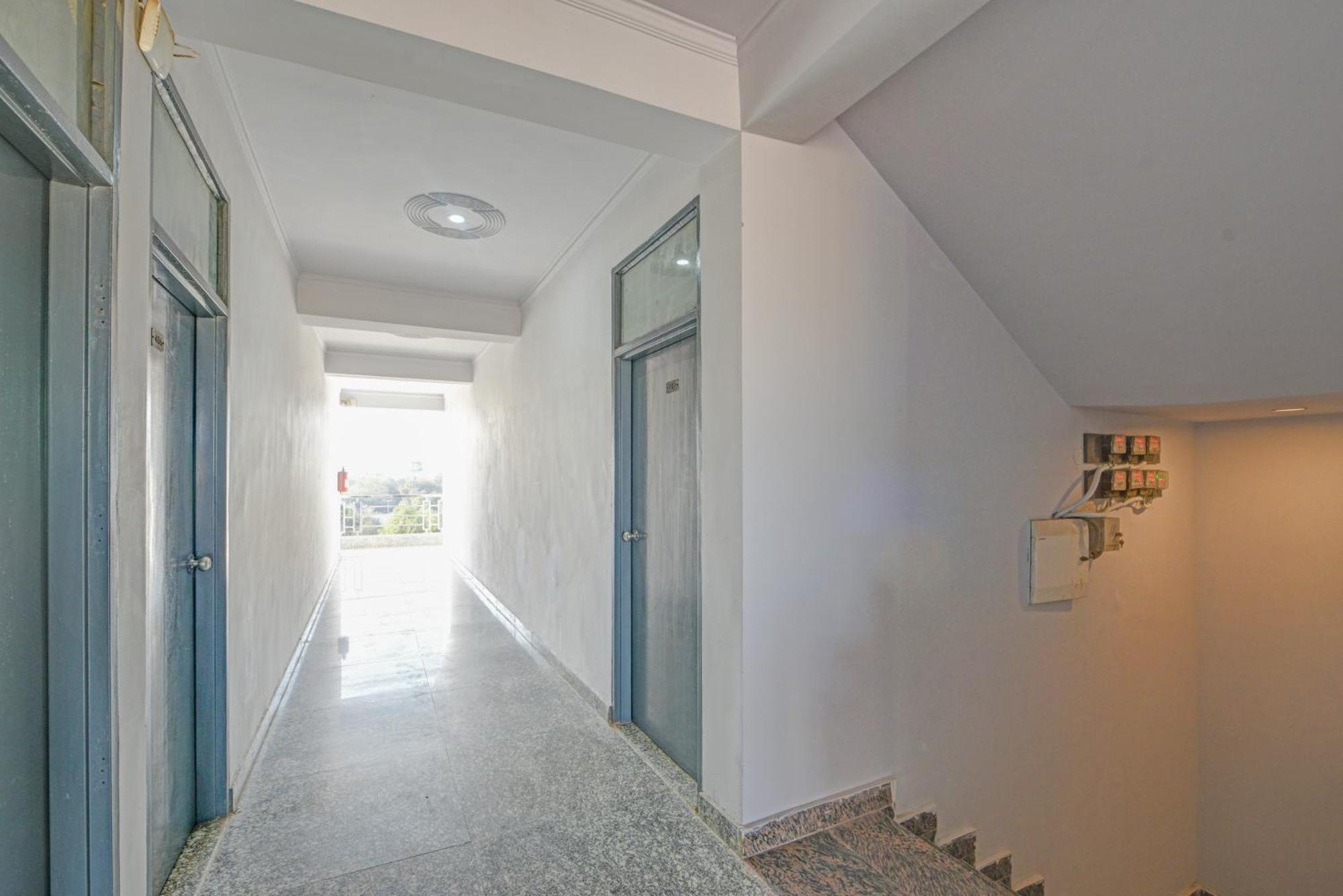 Royal Spark Inn1 - Medicity Gurugram, Near Medanta Hospital Gurgaon Dış mekan fotoğraf