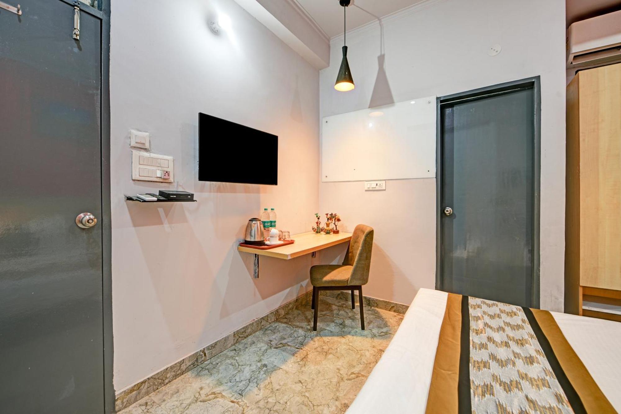 Royal Spark Inn1 - Medicity Gurugram, Near Medanta Hospital Gurgaon Dış mekan fotoğraf